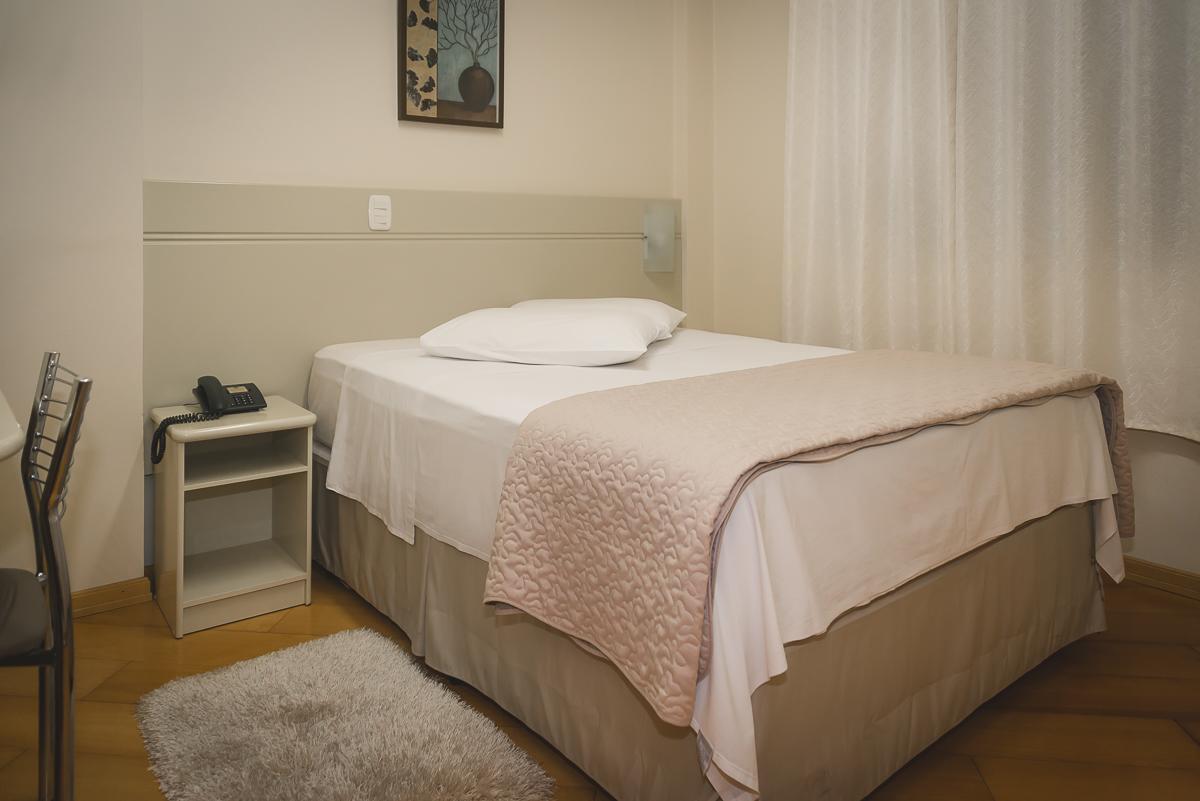 Hotel Pallis Ерешим Екстериор снимка