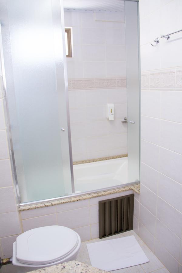 Hotel Pallis Ерешим Екстериор снимка
