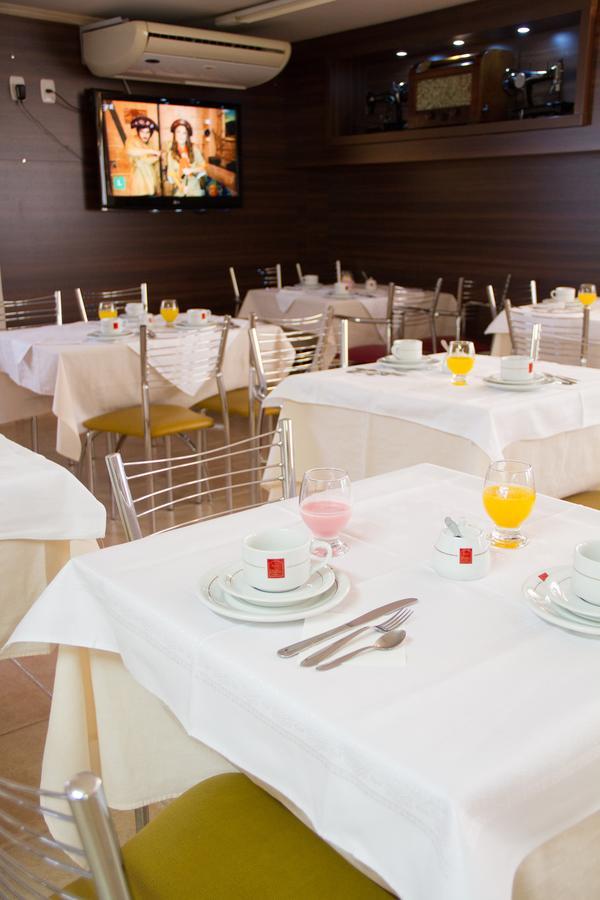 Hotel Pallis Ерешим Екстериор снимка
